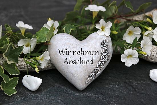 Würdevoll Abschied nehmen - Informationen zur Bestattung