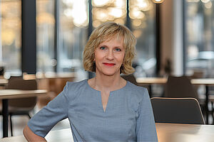 Dr. Birgit Happel