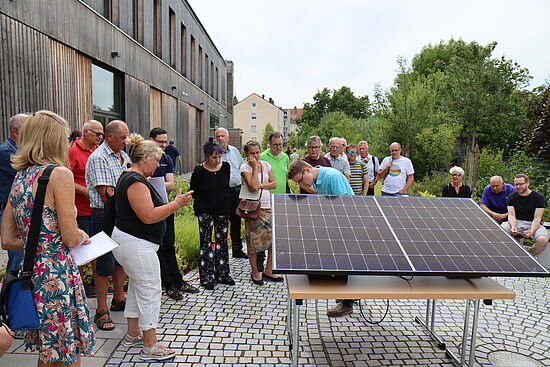 Sonnenstrom vom Balkon: Kostenloser Vortrag in Kelheim